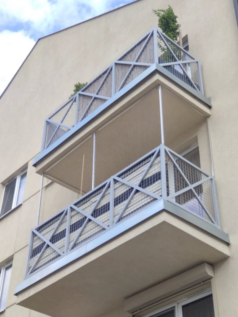 Montaż siatki na balkon i okna dla kotów i przeciwko ptakom Poznań Kocia Misja